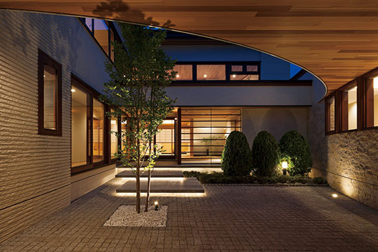 函館市／M邸 アプローチ夜景